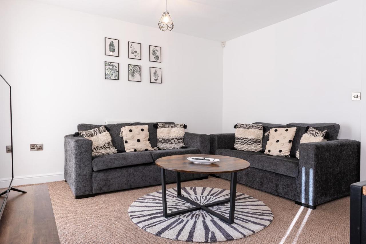 Parking - Spacious - Smart Tv - Self Checkin - Garden - King Derby Exteriör bild