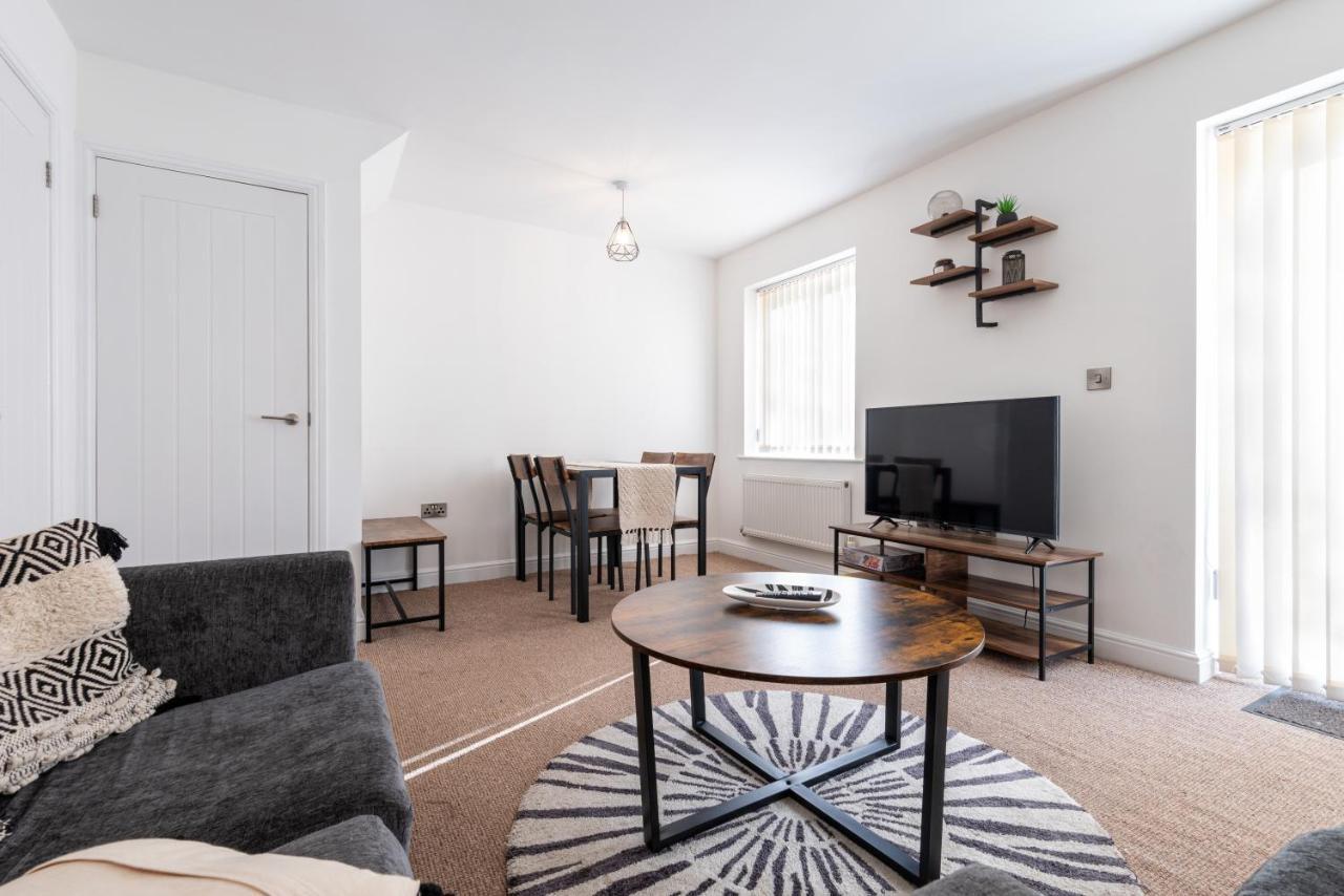 Parking - Spacious - Smart Tv - Self Checkin - Garden - King Derby Exteriör bild