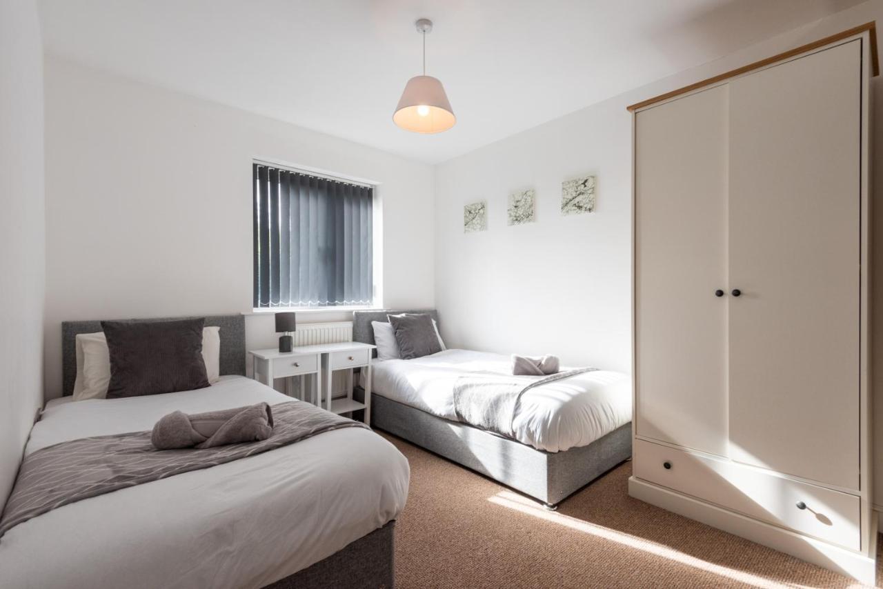 Parking - Spacious - Smart Tv - Self Checkin - Garden - King Derby Exteriör bild