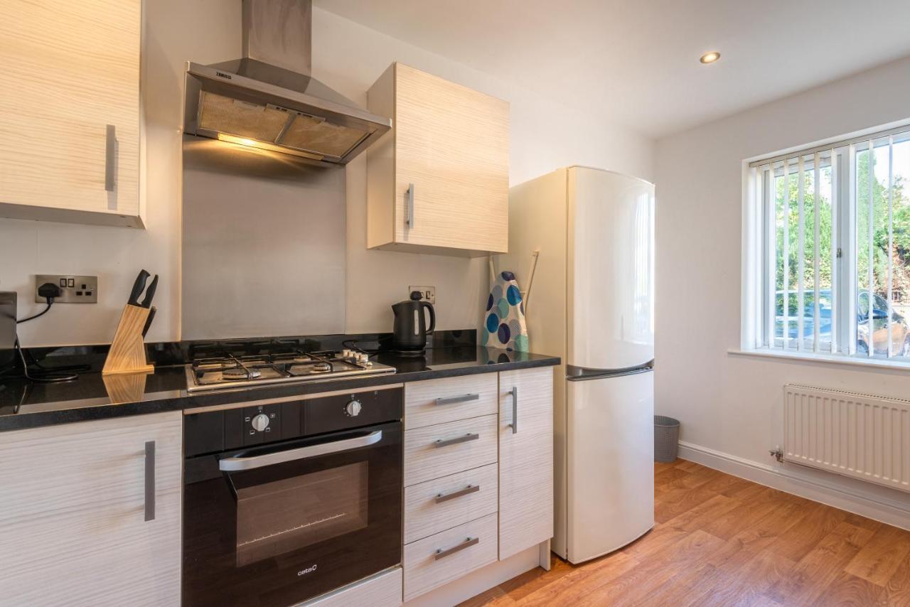 Parking - Spacious - Smart Tv - Self Checkin - Garden - King Derby Exteriör bild