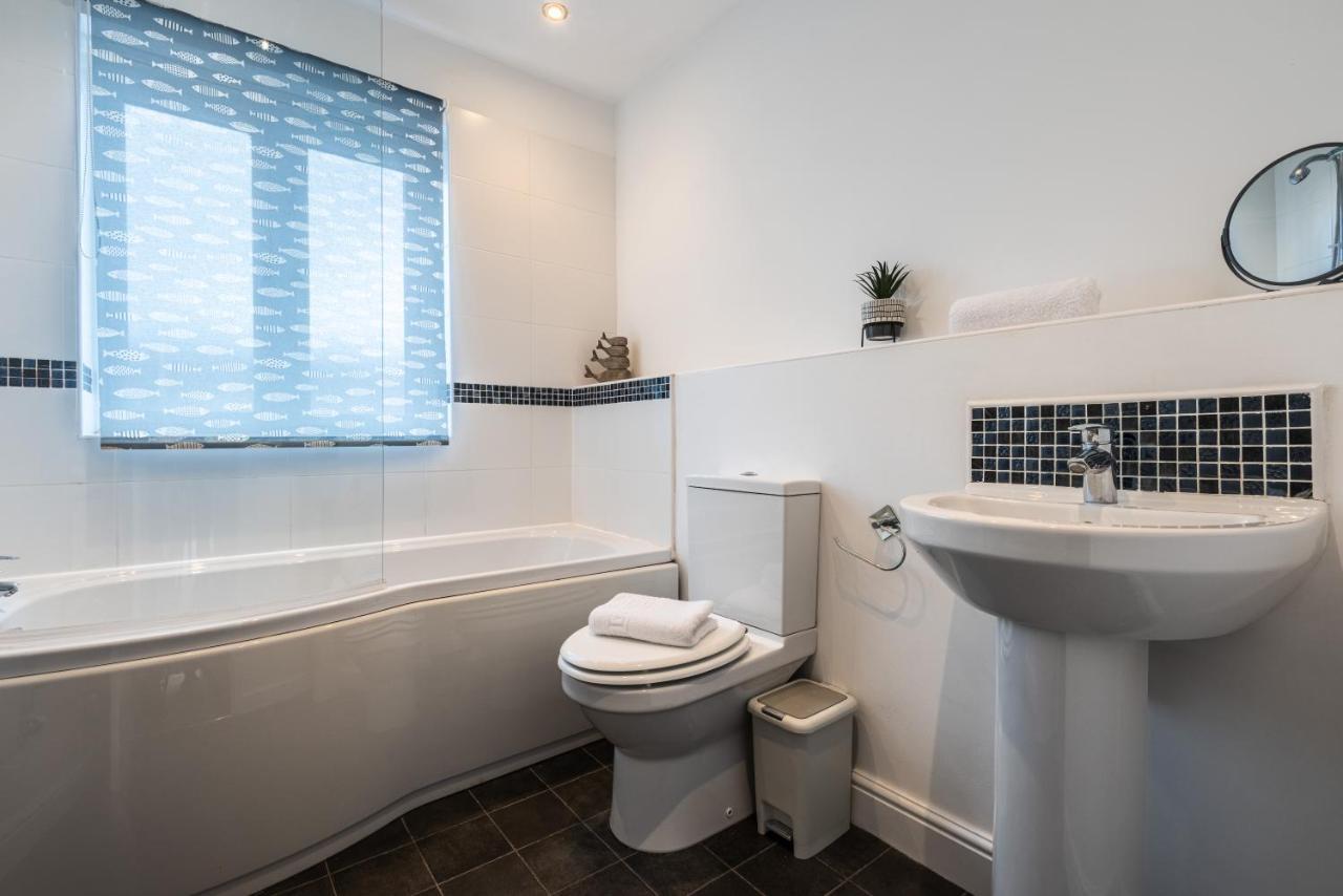 Parking - Spacious - Smart Tv - Self Checkin - Garden - King Derby Exteriör bild
