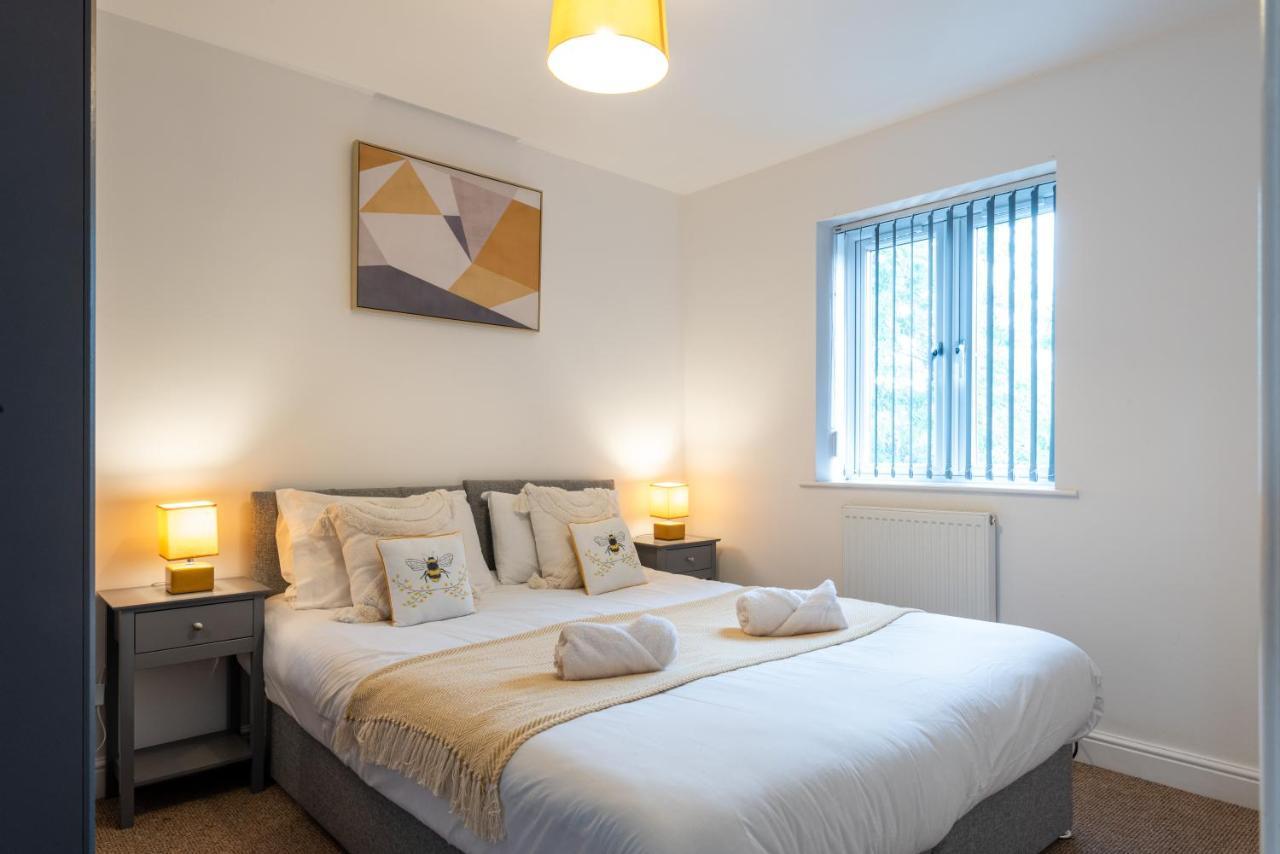 Parking - Spacious - Smart Tv - Self Checkin - Garden - King Derby Exteriör bild