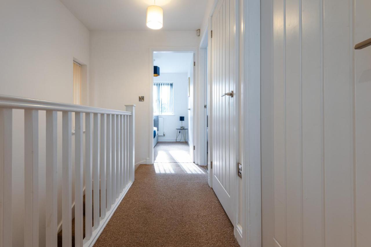 Parking - Spacious - Smart Tv - Self Checkin - Garden - King Derby Exteriör bild